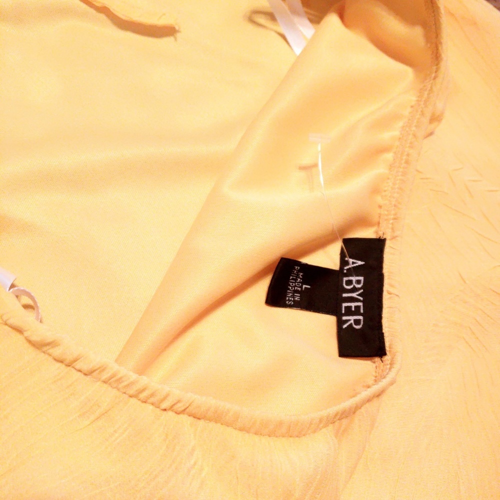 blouse - Picture 5 of 5